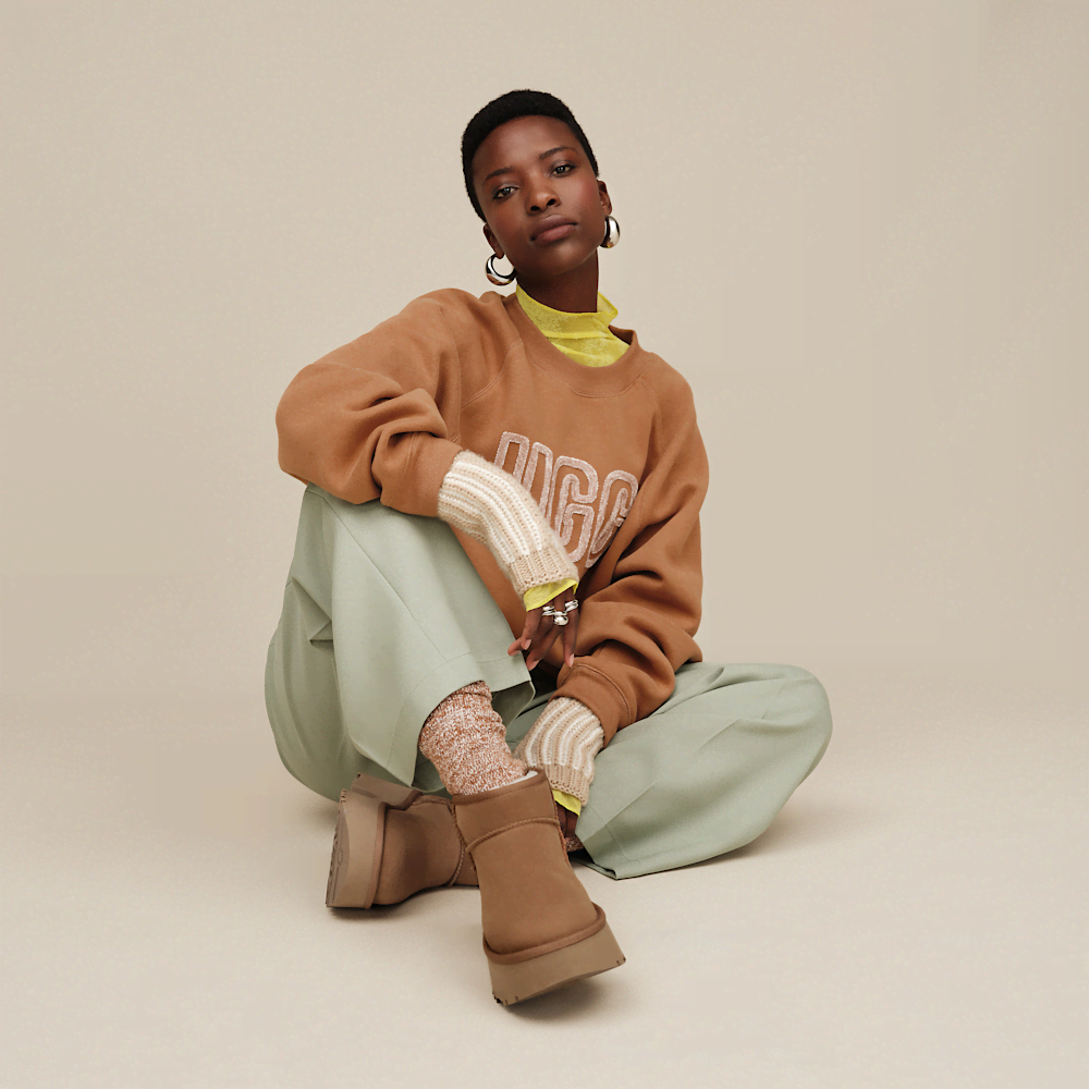 Women's Chenille Appliqué Crewneck Sweatshirt - Chestnut