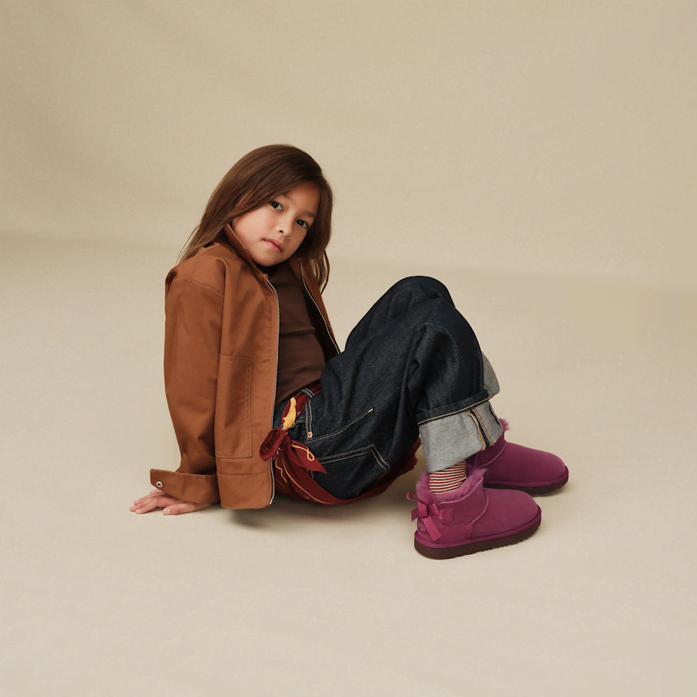 Kids' Short Sheepskin Bow Boot - Burgundy