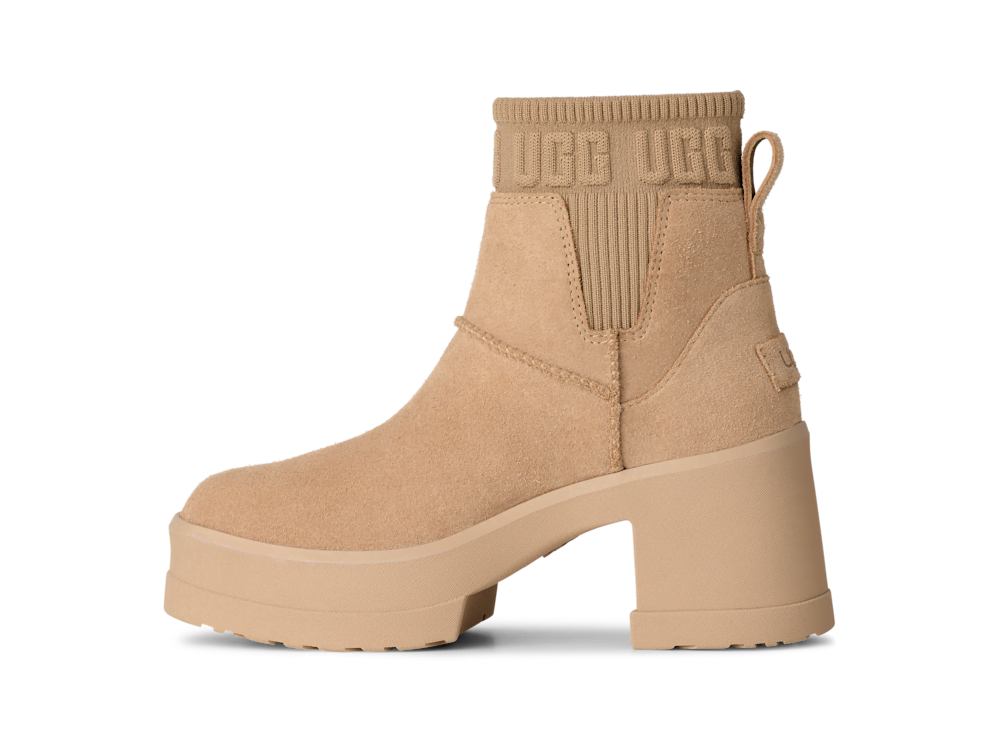 Women's Water-Resistant Chelsea Boot - Chestnut